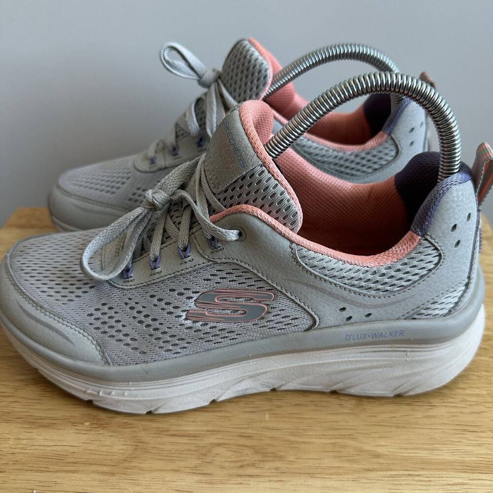 Skechers D’Lux Walker Women’s Walking Sneakers Grey Pink Memory Foam Size 9.5 US
